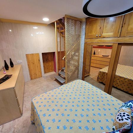 Alojamientos Momi Loft คอร์ราเลโฮ ภายนอก รูปภาพ